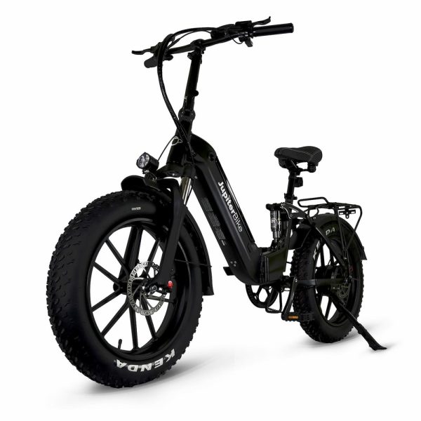 defiant-st-black-qtr-left defiant-st-black-qtr-left