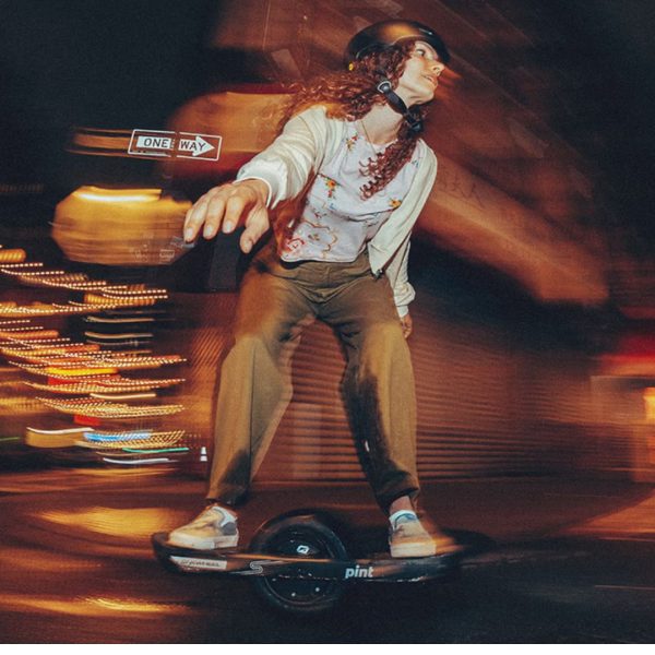 Onewheel Pint S - Lifestyle Pic - Night View Onewheel Pint S - Lifestyle Pic - Night View