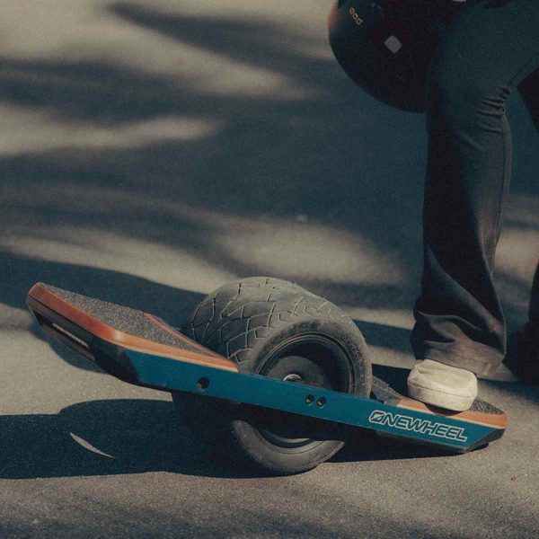Onewheel XR Classic Surestance Footpad Lifestyle Image Onewheel XR Classic Surestance Footpad Lifestyle Image