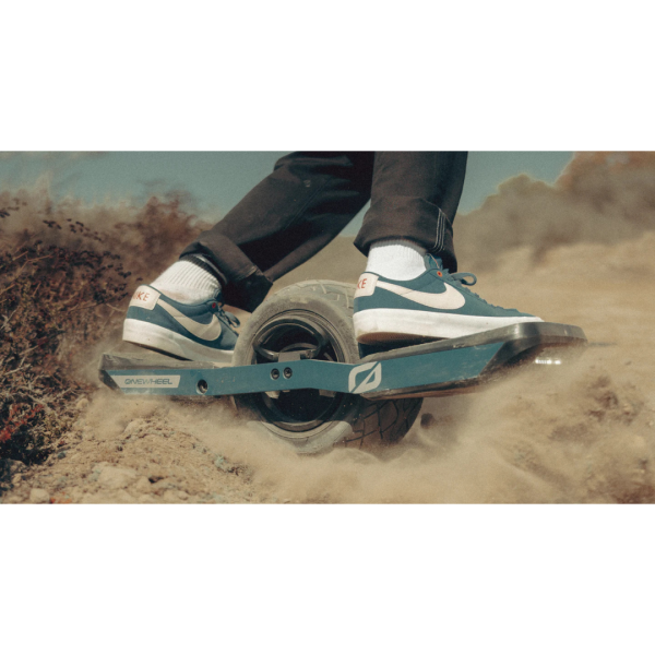 Onewheel XR Classic - Lifestyle Image 1 Onewheel XR Classic - Lifestyle Image 1