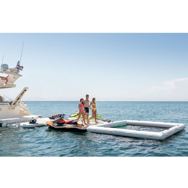 Yachtbeach Classic Pool 4.10 - Lifestyle Image-2 Yachtbeach Classic Pool 4.10 - inflatable sea pool