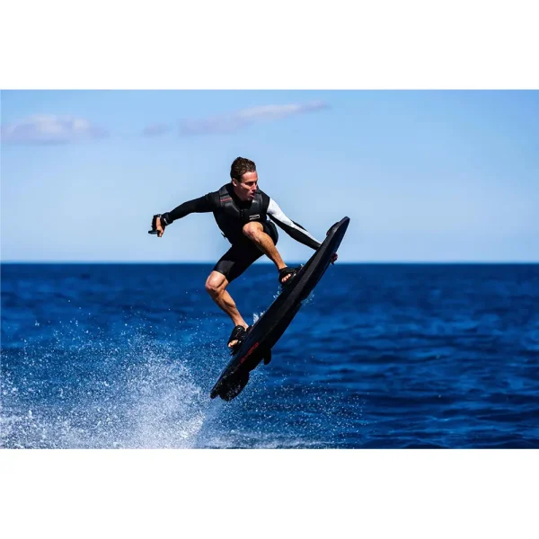 Ravik_ULTIMATE- Lifestyle 4 - Square Ravik_ULTIMATE- Lifestyle 4 - Square