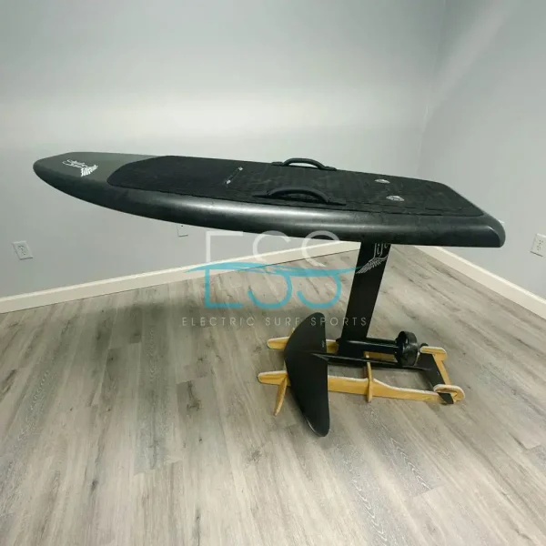 LIFT3 5'4 - CARBON BLACK - Pre Owned - MHS36543F121-5 LIFT3 - 5'4 Carbon Black - Pre-Owned eFoil
